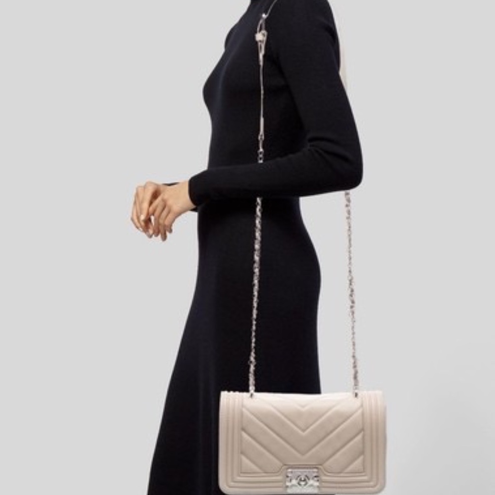 NWT Badgley Mischka V Quilted Crossbody Bag In Beige With Silver Hardware - Picture 2 of 8